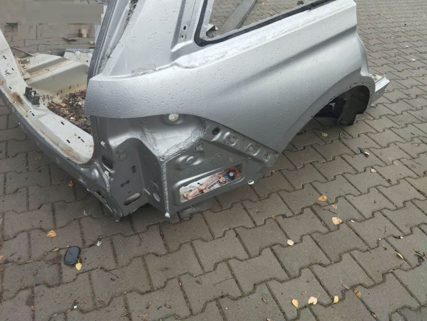 LINCOLN AVIATOR II CWIARTKA BLOTNIK PRAWY TYL TYLNY PRAWA PAS TYLNY PODLOGA