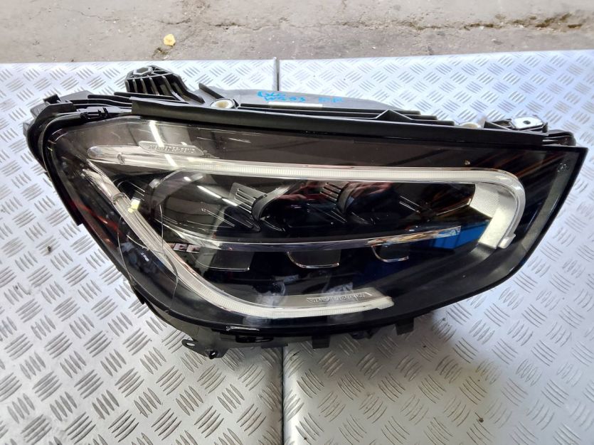 MERCEDES GLC W253 X253 LAMPA PRAWY PRZÓD PRAWA PRZEDNIA LED A2539068201