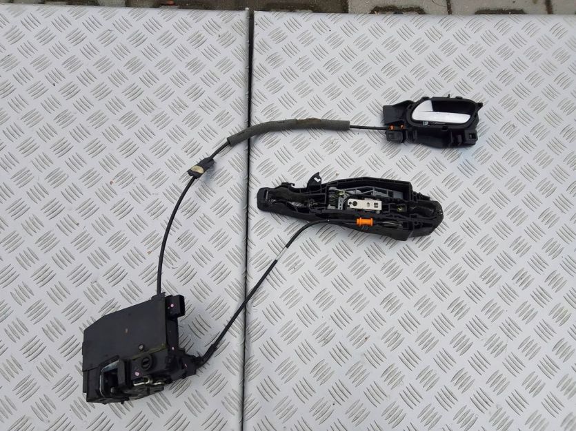 CITROEN C4 PICASSO II 2016 ZAMEK DRZWI LEWY TYŁ 9810310880