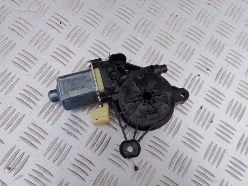 AUDI A3 8V SPORTBACK 5D 2014 SILNICZEK SZYBY LEWY TYŁ 5Q0959801