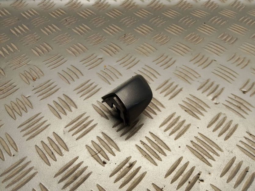 VW GOLF VI 6 GTI HB 5D 2012 ZAŚLEPKA KLAMKI DRZWI LEWY TYŁ