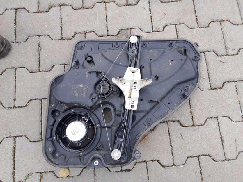 VW GOLF VI 6 GTI HB 5D 2012 PODNOŚNIK SZYBY LEWY TYŁ TYLNY 5K4839729J