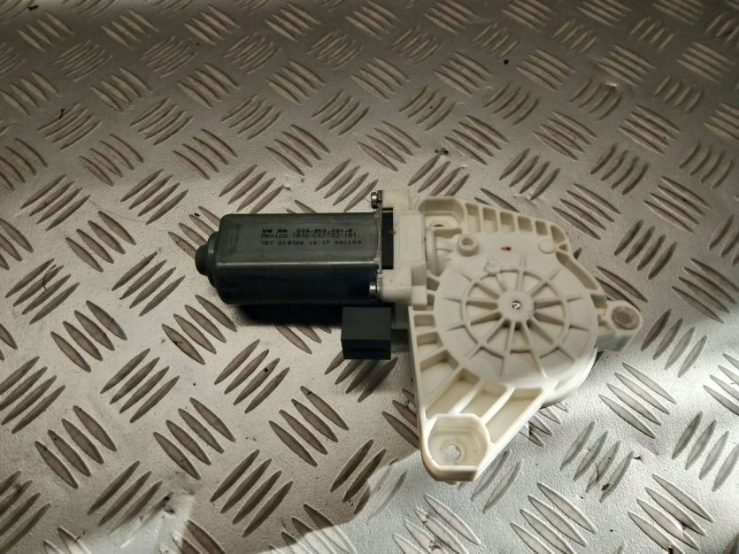 VW ATLAS CROSS 2021 SILNICZEK SZYBY LEWY PRZÓD 5Q4959801B