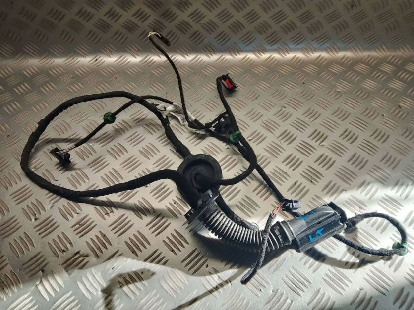 VW ATLAS CROSS LIFT 2021 WIĄZKA DRZWI LEWY TYŁ 3CN971693