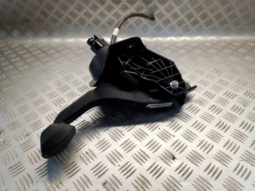 PEUGEOT 308 II T9 LIFT 2019 PEDAŁ SPRZĘGŁA 9676728880