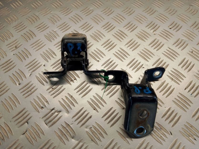 MAZDA CX90 CX-90 2024 ZAWIASY DRZWI PRAWY PRZÓD KOMPLET