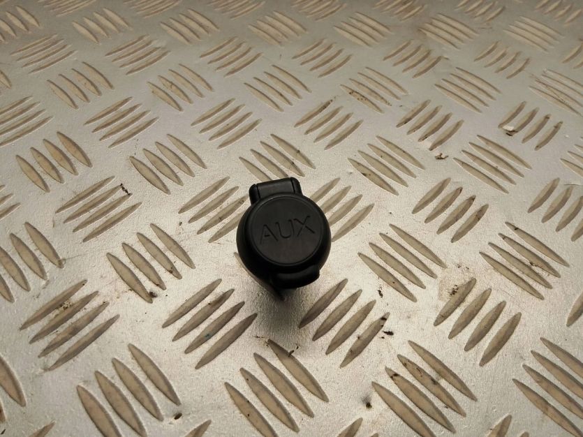 CITROEN DS3 1.6 HDI GNIAZDO ZŁĄCZE AUX 96447952XT