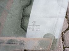 PEUGEOT 208 2016 1.4 HDI SZYBA DRZWI LEWY PRZÓD LEWA PRZEDNIA