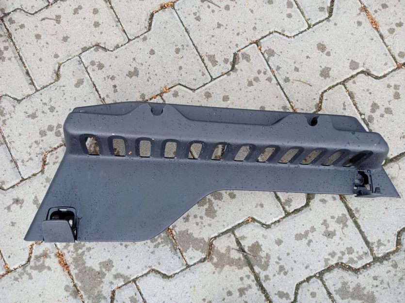 PEUGEOT 2008 I PLASTIK MOCOWANIE PÓŁKI BAGAŻNIKA PRAWE PRAWY 9677216677