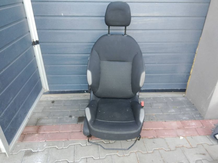 PEUGEOT 208 2016 SIEDZENIE FOTEL PRAWY PASAŻERA PRAWA STRONA