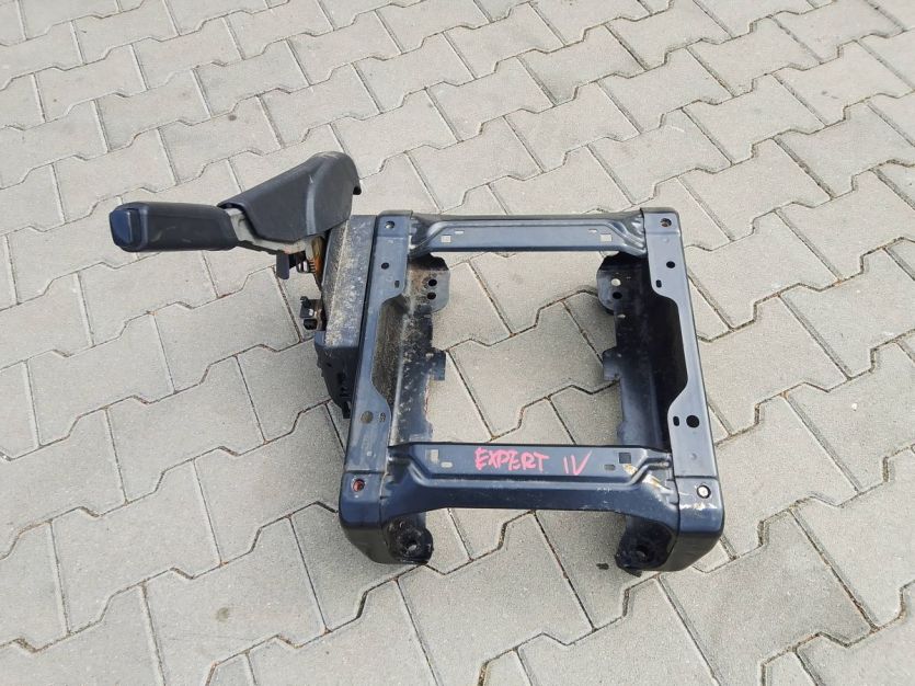 PEUGEOT EXPERT IV 2.0 HDI PODSTAWA FOTELA KIEROWCY RĘCZNY 1538151X