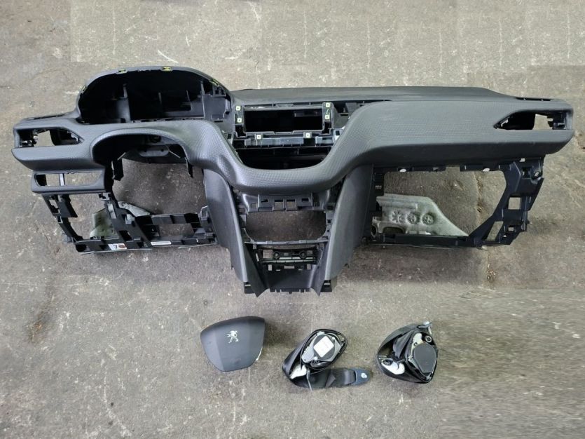 PEUGEOT 208 2008 12-20 DESKA KONSOLA AIRBAG PASY AIR BAG PODUSZKI carbon