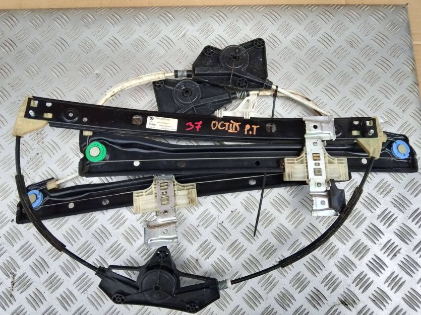 SKODA OCTAVIA III PODNOŚNIK MECHANIZM SZYBY PRAWY TYŁ