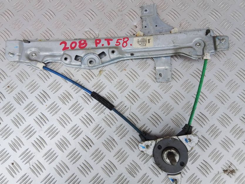 PEUGEOT 208 PODNOŚNIK MECHANIZM SZYBY PRAWY TYŁ 9673153880