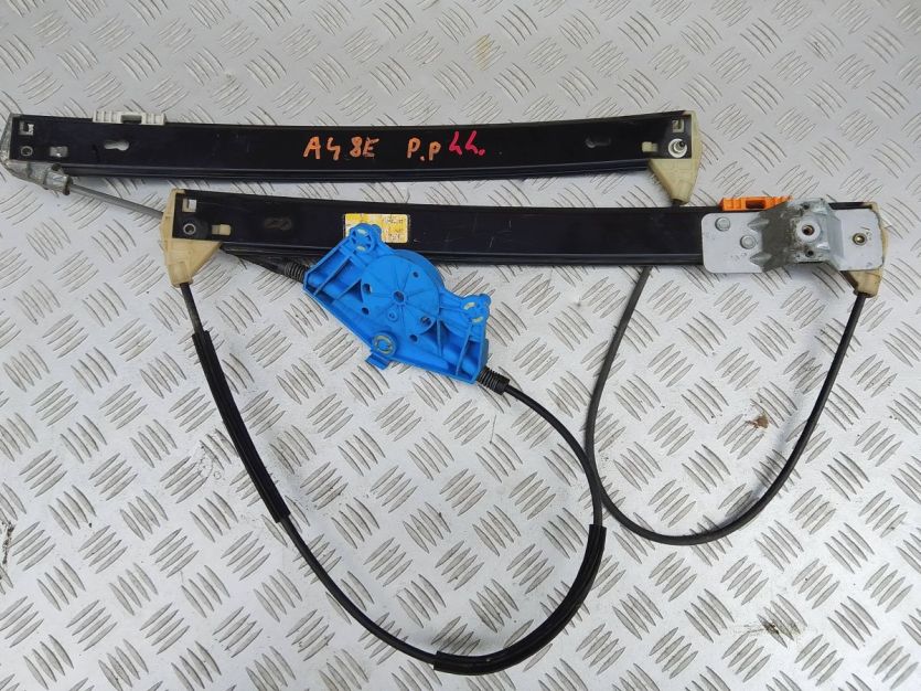 AUDI A4 B7 8E PODNOŚNIK MECHANIZM SZYBY PRAWY PRZÓD
