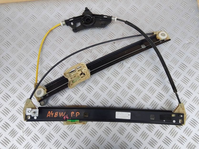 AUDI A4 B9 8W PODNOŚNIK MECHANIZM SZYBY PRAWY PRZÓD