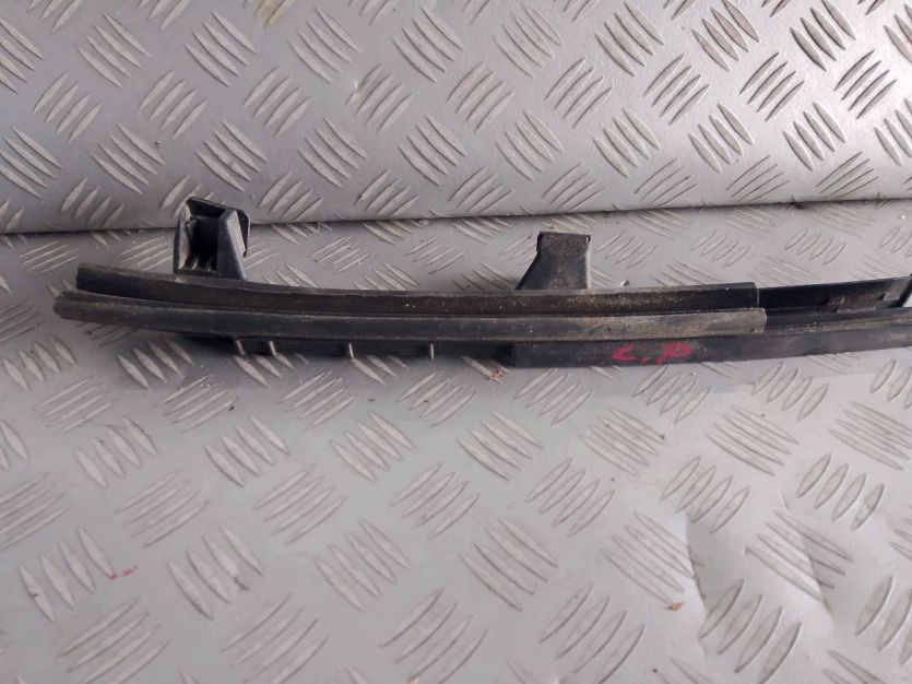 RENAULT CLIO V 5 1.6 E-TECH PROWADNICA SZYBY LEWY PRZÓD 821447967R