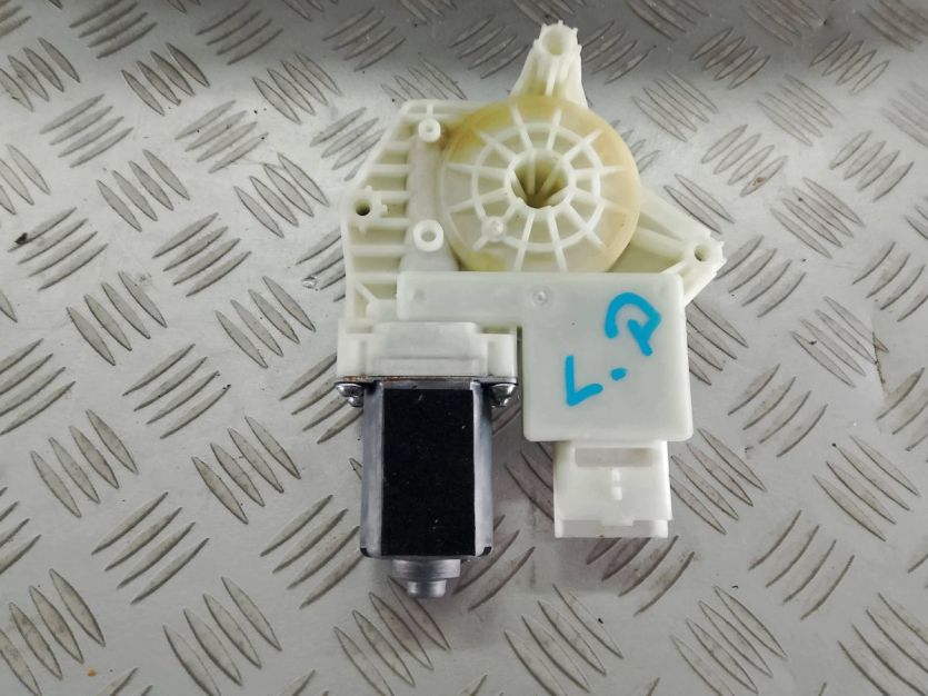 RENAULT CLIO V 5 1.6 E-TECH SILNICZEK SZYBY LEWY PRZÓD
