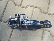 PEUGEOT 2008 I CROSSWAY 2017 STELAŻ KLAMKI DRZWI LEWY PRZÓD 9680168680
