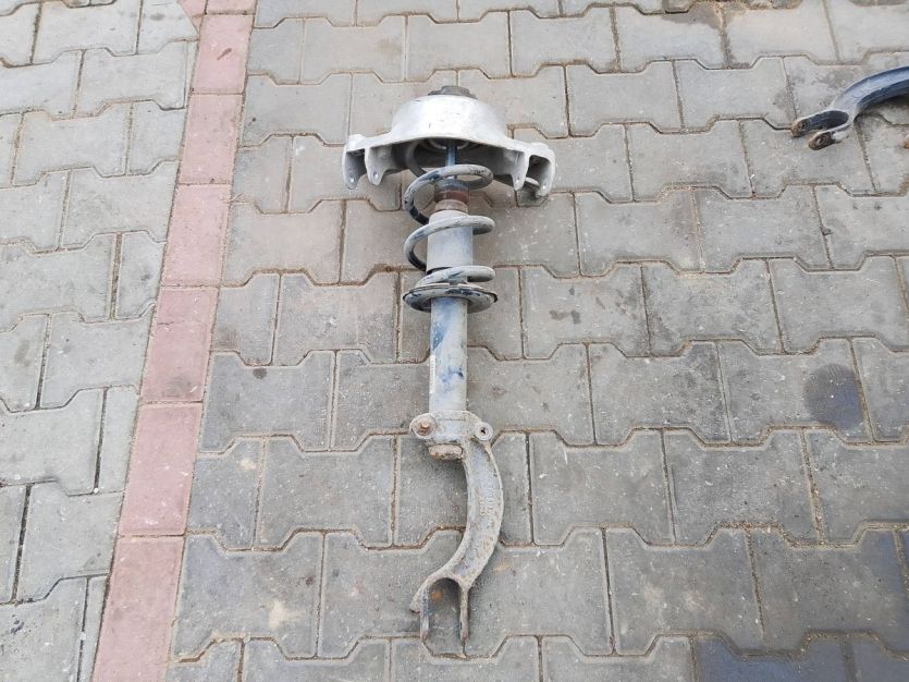 AUDI A5 S5 8T AMORTYZATOR PRZÓD PRZEDNI 8T0413031Q