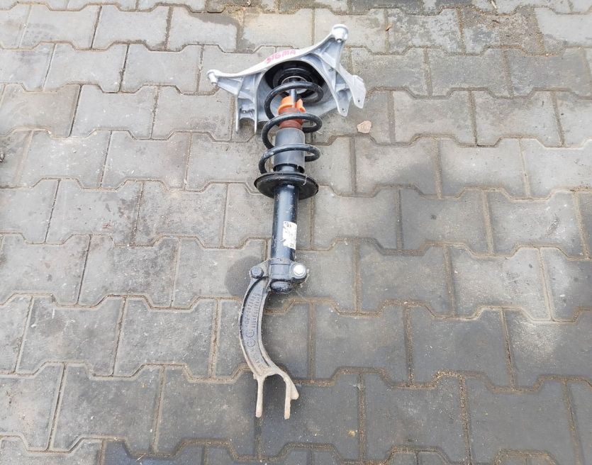 AUDI A4 B8 A5 8T AMORTYZATOR LEWY PRAWY PRZÓD PRZEDNI 8T0413031AF