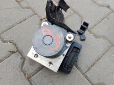 TOYOTA AURIS II KOMBI 2018 POMPA ABS 2265106455