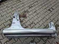 TOYOTA AURIS II KOMBI E18 2018 PROG SLUPEK PRAWY