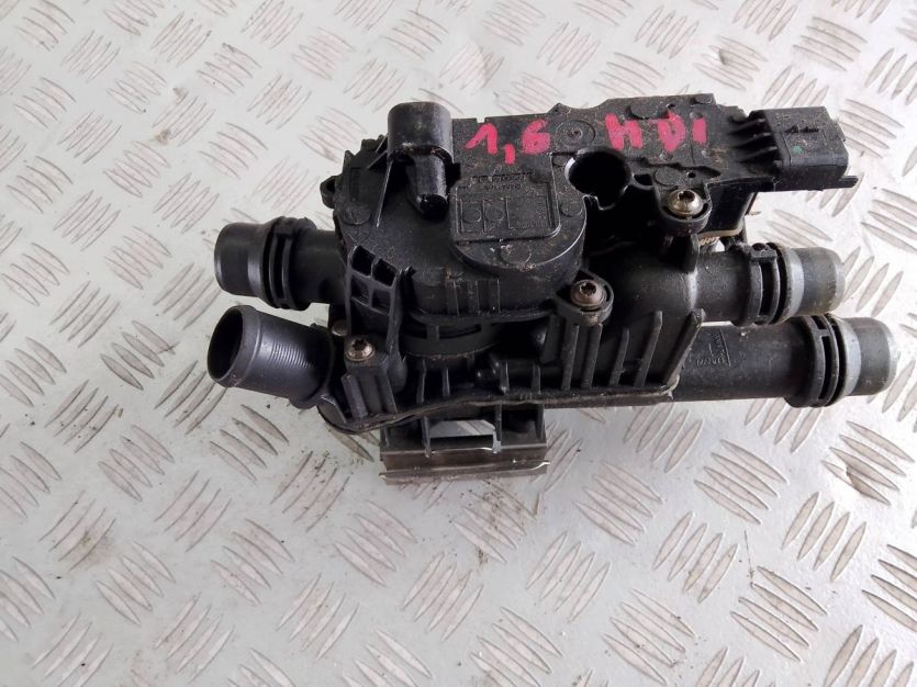 PEUGEOT 308 II T9 SW 2016 OBUDOWA TERMOSTATU 9803549480