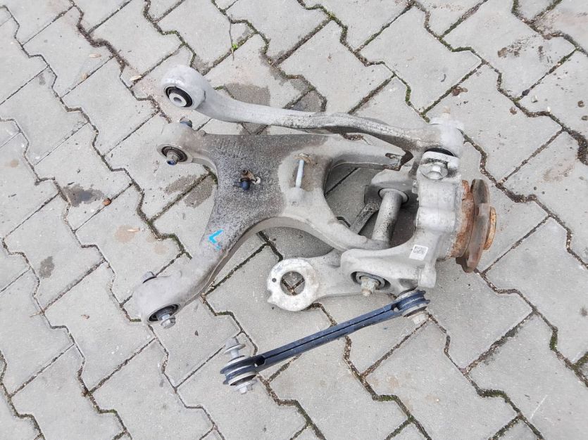 AUDI A6 A7 RS6 C7 ZAWIESZENIE ZWROTNICA NOGA LEWY TYŁ 8R0505431F
