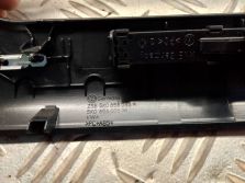 VW GOLF VI 6 TDI 2012 5D RAMKA DEKOR KONSOLI 5K0858069P