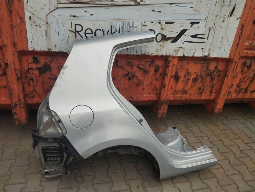 VW GOLF VI 6 2012 BLOTNIK PRAWY TYL TYLNY CWIARTKA