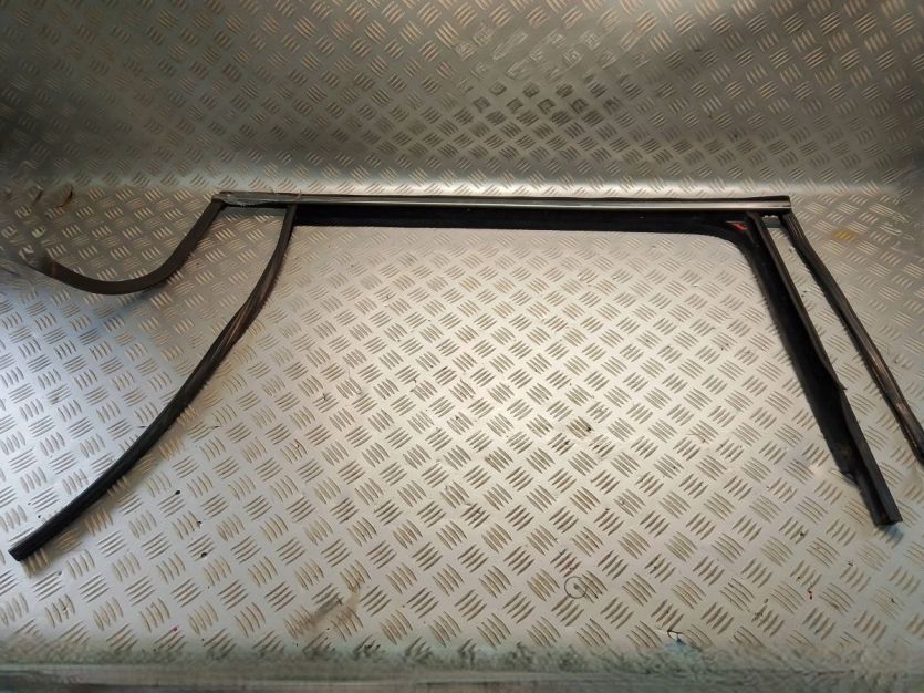 VW TIGUAN II 2023 2.0 TDI USZCZELKA DRZWI PRAWY TYŁ 5NN839432