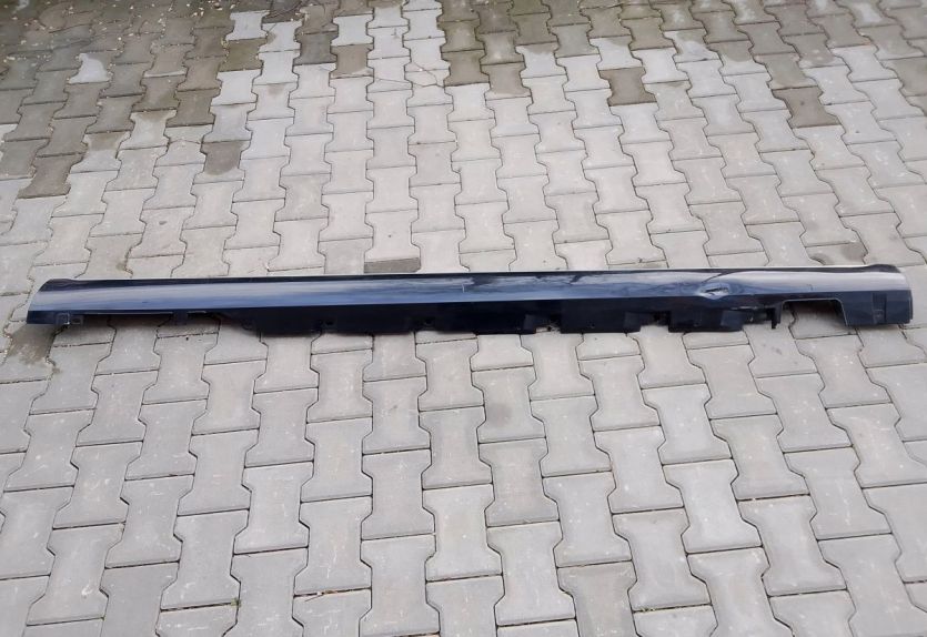 AUDI A8 D4 LISTWA PROGOWA PROGU PRAWA 4H4853856B LZ9Y