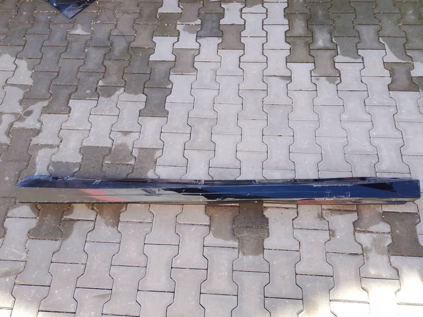RENAULT MEGANE V E-TECH LISTWA PROGOWA PRAWA 764184243R