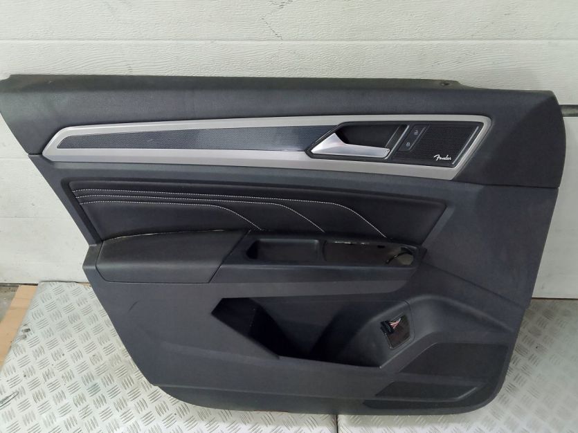 VW ATLAS CROSS 3.6 V6 TAPICERKA BOCZEK DRZWI LEWY PRZÓD 3CN867011R