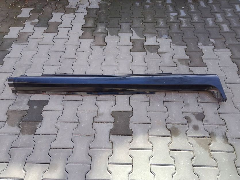 VOLVO C30 LISTWA NAKŁADKA PROGOWA PROGU PRAWA 30779139