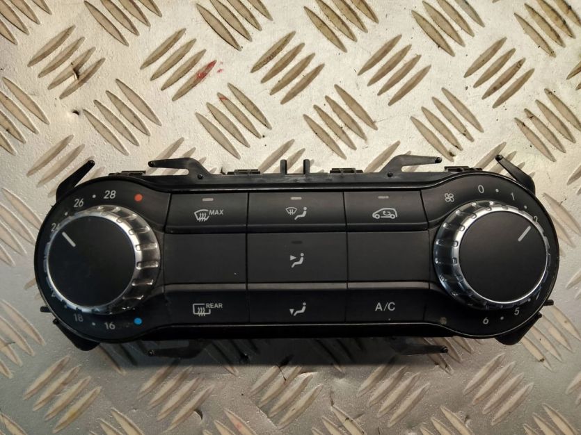 MERCEDES A-KLASA W176 PANEL NAWIEWU KLIMATYZACJI