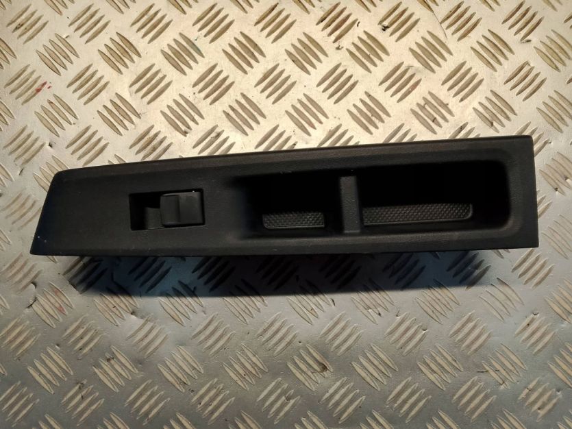 TOYOTA YARIS III PRZELĄCZNIK PANEL SZYB PRZÓD UK 74232-0D320