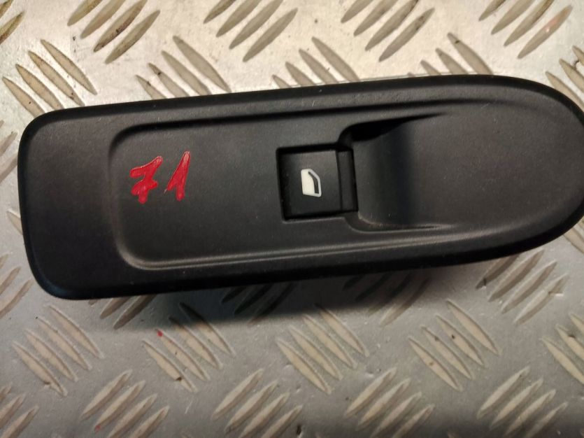 PEUGEOT 308 T9 PRZEŁĄCZNIK SZYB PANEL PRAWY PRZÓD PRZEDNI