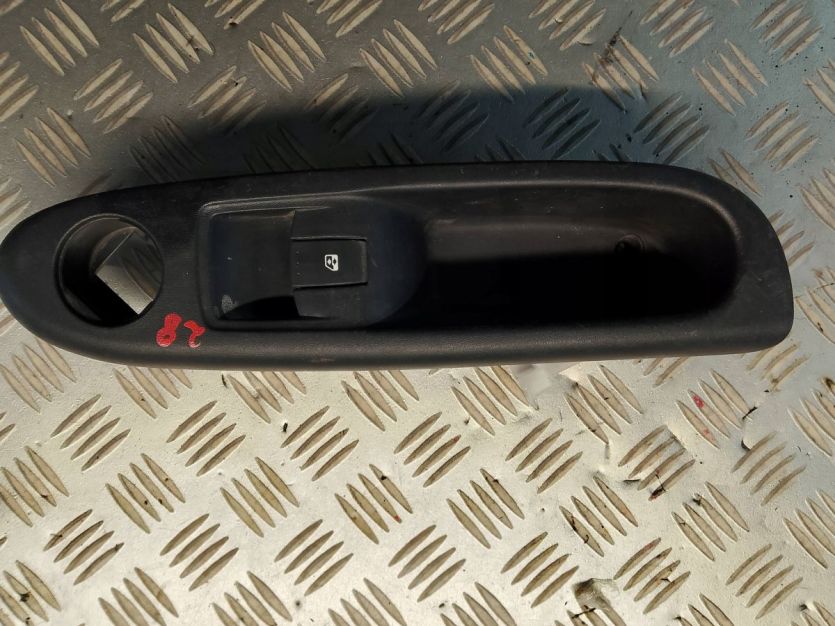 RENAULT CLIO II 2 PRZEŁĄCZNIK SZYB PRAWY PRZÓD