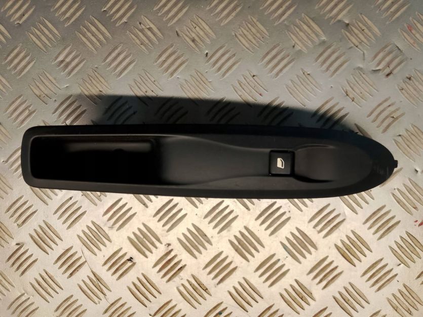 CITROEN DS4 PRZEŁĄCZNIK SZYB PRAWY PRZÓD 96657056ZD