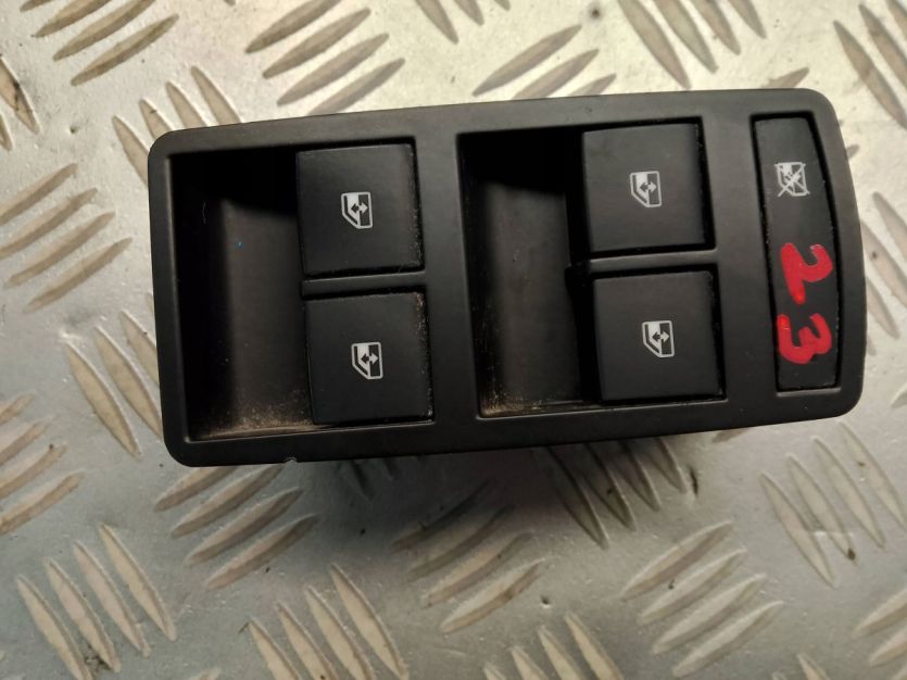 OPEL ZAFIRA C PANEL PRZEŁĄCZNIK SZYB LEWY PRZÓD 13305009