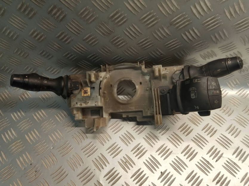 RENAULT MASTER III PRZEŁĄCZNIK ZESPOLONY 681720005R
