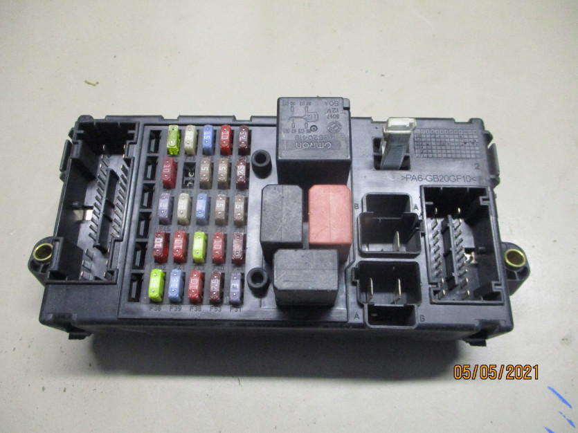 IVECO DAILY 2.3 06-12 SKRZYNKA BEZPIECZNIKÓW