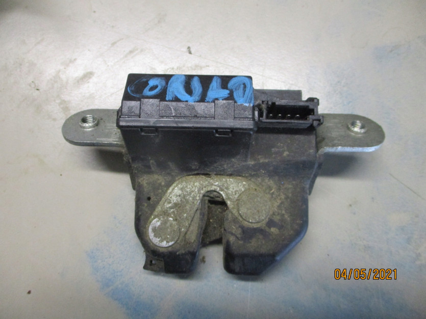 CORSA D 2008 3D ZAMEK KLAPY