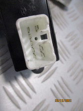 HYUNDAI I30 PRZEŁĄCZNIK SZYBY PRAWY TYŁ AUTO