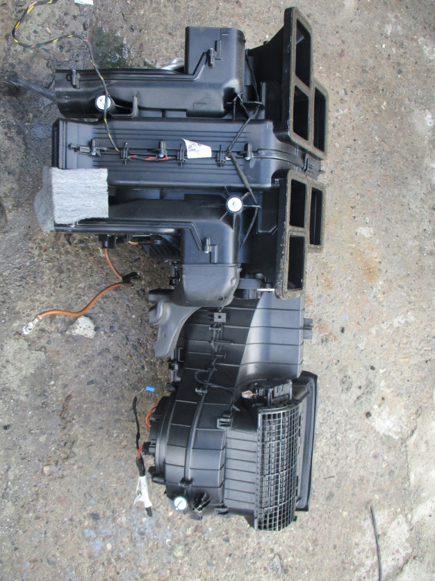 B-KLASA W246 NAGRZEWNICA MIESZALNIK A2468301700