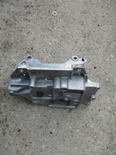 NISSAN JUKE 1.6 DIG-T PODUSZKA ŁAPA SKRZYNI