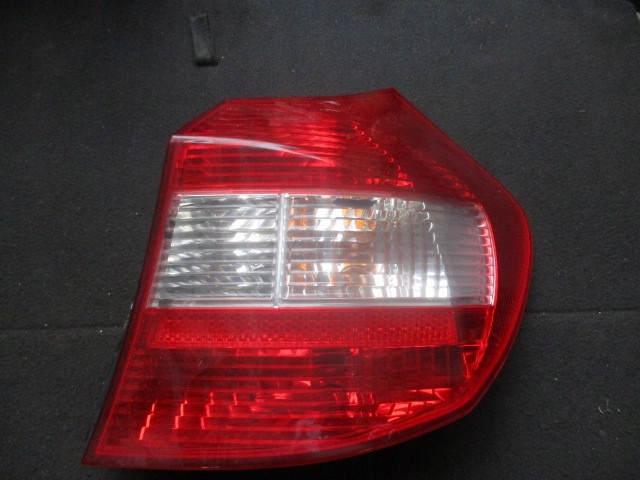 BMW 1 E87 1.6 LAMPA PRAWY TYŁ