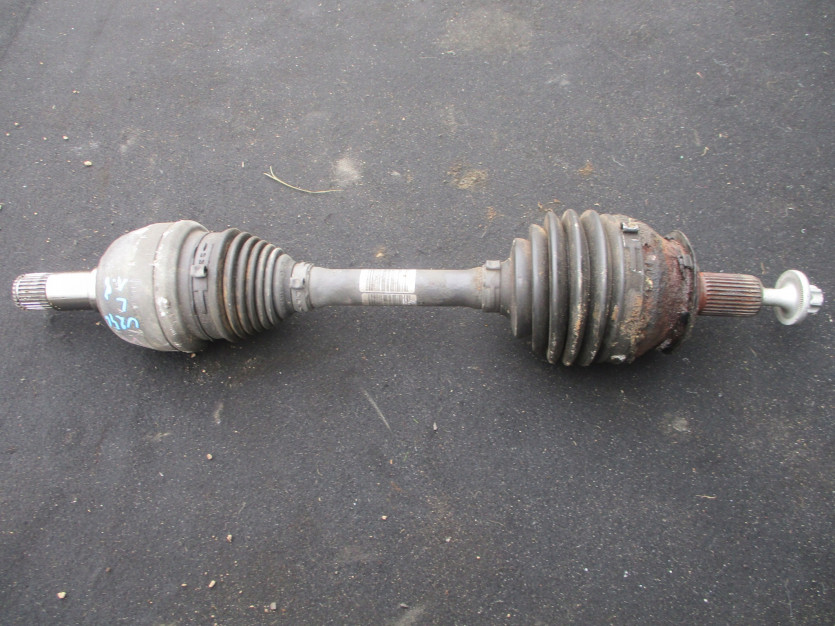 B-KLASA W246 B180 1.8 CDI PÓŁOŚ LEWA